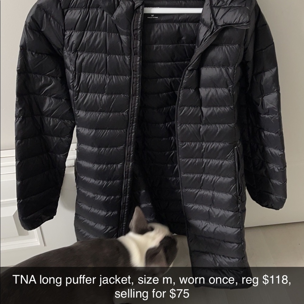 Womens clothing, pics are cut off so if need for another pic lmk!